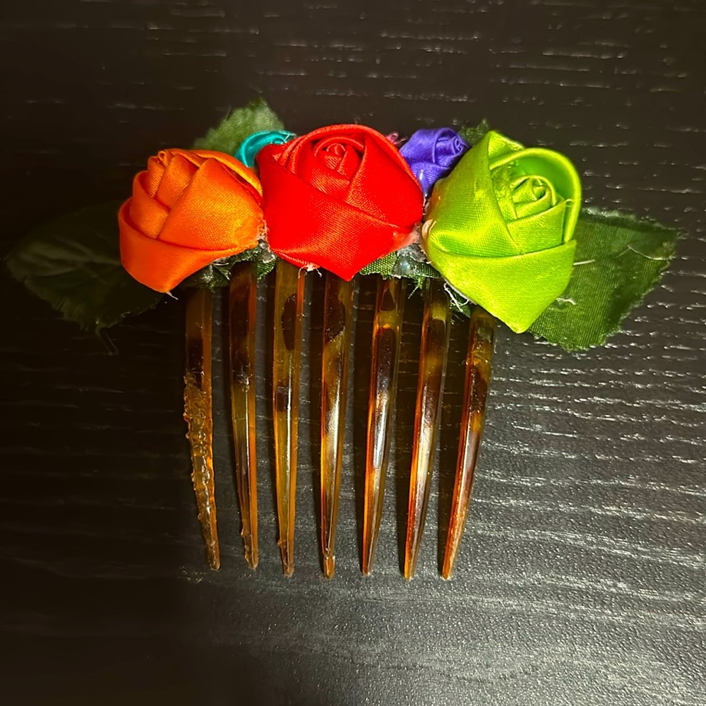 Latina Flair Hair Comb